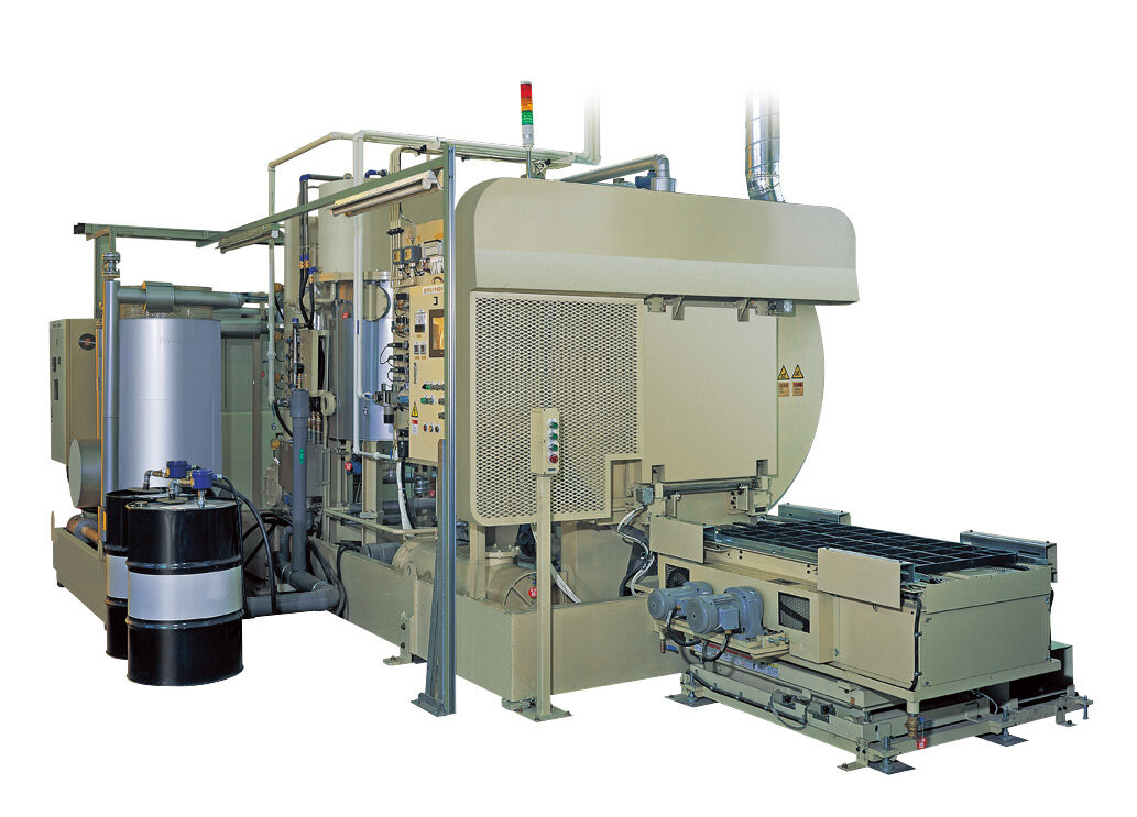 熱処理の前・後工程で、処理品の洗浄を行う石油系溶剤洗浄装置｜製品